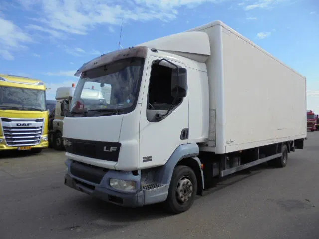 DAF LF 220 - Bakwagen: afbeelding 1 DAF LF 220 - Bakwagen: afbeelding 1