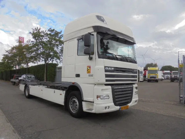 DAF XF 105 410 NL truck - Containertransporter/ Wissellaadbak vrachtwagen: afbeelding 3 DAF XF 105 410 NL truck - Containertransporter/ Wissellaadbak vrachtwagen: afbeelding 3