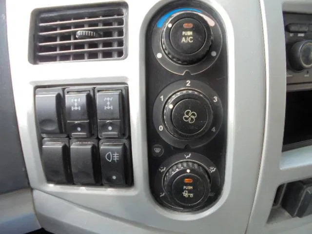 Kipper vrachtwagen Diversen FOTON DAIMLER TX 3234 6X4 FOTON DAIMLER TX 3234 6X4: afbeelding 18 Kipper vrachtwagen Diversen FOTON DAIMLER TX 3234 6X4 FOTON DAIMLER TX 3234 6X4: afbeelding 18