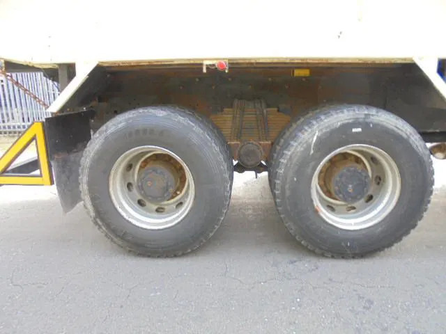 Kipper vrachtwagen Diversen FOTON DAIMLER TX 3234 6X4 FOTON DAIMLER TX 3234 6X4: afbeelding 7 Kipper vrachtwagen Diversen FOTON DAIMLER TX 3234 6X4 FOTON DAIMLER TX 3234 6X4: afbeelding 7