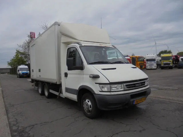 Iveco Daily 40 C14 HPI TREKKER OPLEGGER - Bestelwagen gesloten laadbak, Bestelwagen met dubbele cabine: afbeelding 3 Iveco Daily 40 C14 HPI TREKKER OPLEGGER - Bestelwagen gesloten laadbak, Bestelwagen met dubbele cabine: afbeelding 3