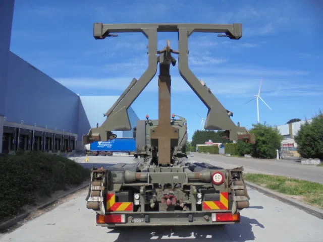 Iveco Eurotrakker 410 E37H - Haakarmsysteem vrachtwagen: afbeelding 5 Iveco Eurotrakker 410 E37H - Haakarmsysteem vrachtwagen: afbeelding 5