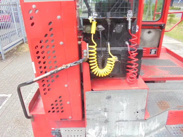 Terminal trekker MOL YM225/4X2 40KM/H: afbeelding 20