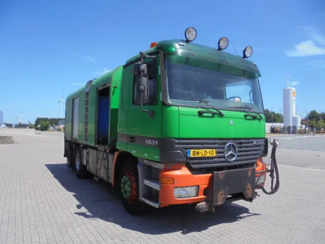 Mercedes-Benz Actros 1831 1831 Bitumensprayer - Tankwagen: afbeelding 3 Mercedes-Benz Actros 1831 1831 Bitumensprayer - Tankwagen: afbeelding 3