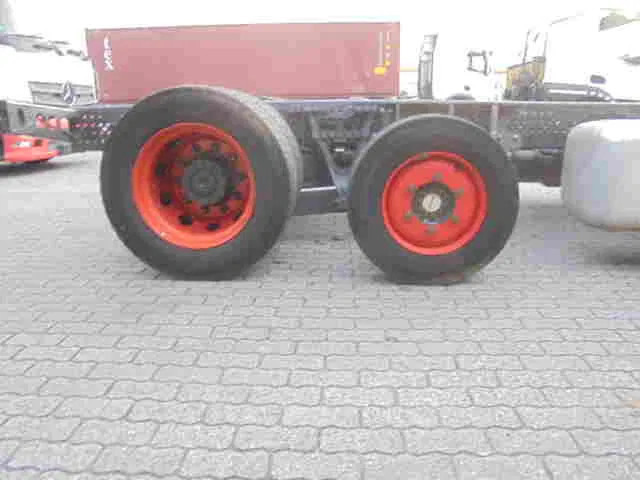 Mercedes-Benz Actros 2340 LL 6X2 - Autovrachtwagen vrachtwagen: afbeelding 4 Mercedes-Benz Actros 2340 LL 6X2 - Autovrachtwagen vrachtwagen: afbeelding 4