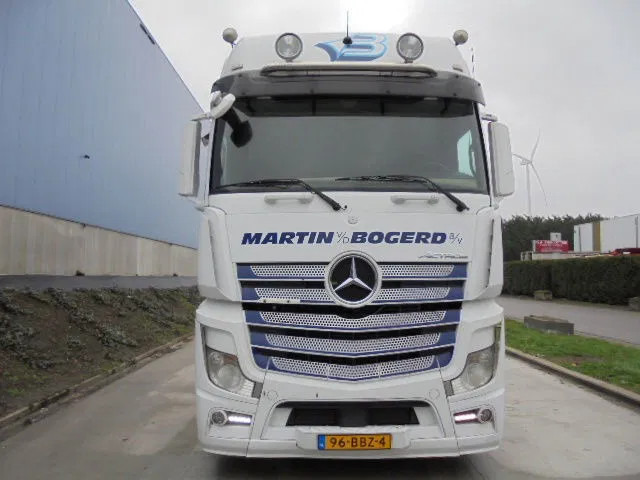 Mercedes-Benz Actros 2542 6X2 - Schuifzeilen vrachtwagen: afbeelding 2 Mercedes-Benz Actros 2542 6X2 - Schuifzeilen vrachtwagen: afbeelding 2