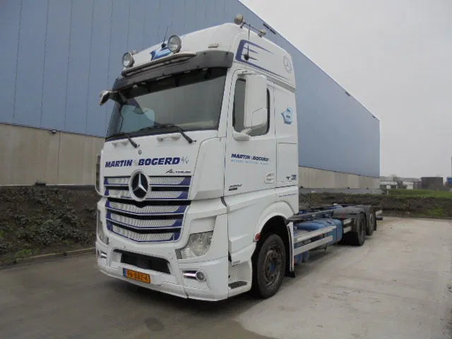 Mercedes-Benz Actros 2542 6X2 - Chassis vrachtwagen: afbeelding 1 Mercedes-Benz Actros 2542 6X2 - Chassis vrachtwagen: afbeelding 1
