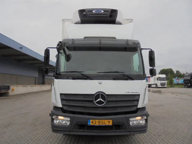 Mercedes-Benz Atego 1218 - Isotherm vrachtwagen: afbeelding 2 Mercedes-Benz Atego 1218 - Isotherm vrachtwagen: afbeelding 2