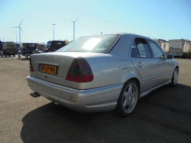 Mercedes-Benz C-Klasse 43 AMG - Sedan: afbeelding 3 Mercedes-Benz C-Klasse 43 AMG - Sedan: afbeelding 3