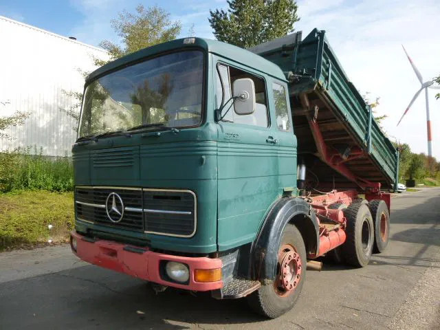 Mercedes-Benz LP LPK 2232 6X4 - Kipper vrachtwagen: afbeelding 1 Mercedes-Benz LP LPK 2232 6X4 - Kipper vrachtwagen: afbeelding 1