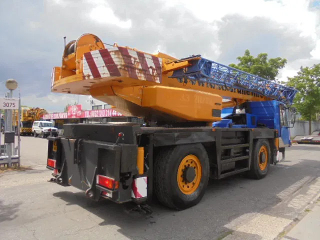 PPM ATT 350 4X4X4 - Alle terrein kraan: afbeelding 4 PPM ATT 350 4X4X4 - Alle terrein kraan: afbeelding 4