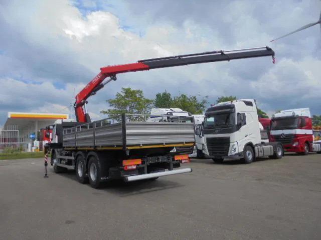 Renault 320 6X4 + FASSI F245 DEMO UNUSED - Vrachtwagen met open laadbak, Kraanwagen: afbeelding 5 Renault 320 6X4 + FASSI F245 DEMO UNUSED - Vrachtwagen met open laadbak, Kraanwagen: afbeelding 5