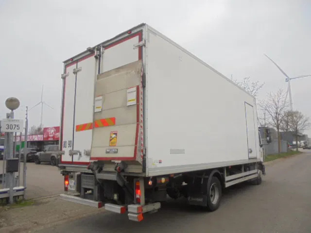 Renault D 210 FRIGO MANUAL GEARBOX - Koelwagen vrachtwagen: afbeelding 4 Renault D 210 FRIGO MANUAL GEARBOX - Koelwagen vrachtwagen: afbeelding 4