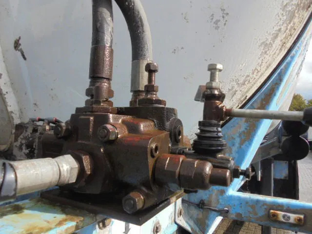 SPITZER BP SK 50 - Tankoplegger: afbeelding 3 SPITZER BP SK 50 - Tankoplegger: afbeelding 3