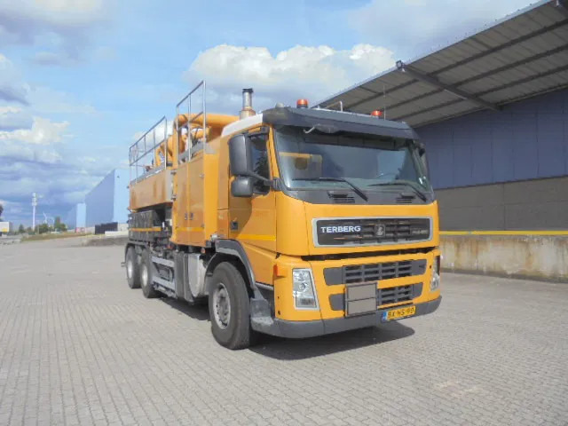 Terberg FM 1450 WDGL 6X4 VACUUM ADR / SIR NL TRUCK - Vacuümwagen: afbeelding 2 Terberg FM 1450 WDGL 6X4 VACUUM ADR / SIR NL TRUCK - Vacuümwagen: afbeelding 2