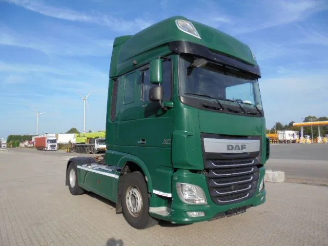 DAF XF 106.460 SUPER SPACE CAB - Trekker: afbeelding 3 DAF XF 106.460 SUPER SPACE CAB - Trekker: afbeelding 3