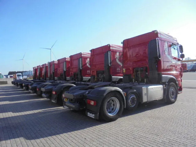 DAF XF 440 6X2 NL TRUCK 15X IN STOCK - Trekker: afbeelding 5 DAF XF 440 6X2 NL TRUCK 15X IN STOCK - Trekker: afbeelding 5