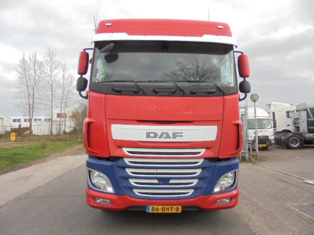DAF XF 440 ADR+ COMPRESSOR NL TRUCK - Trekker: afbeelding 2 DAF XF 440 ADR+ COMPRESSOR NL TRUCK - Trekker: afbeelding 2