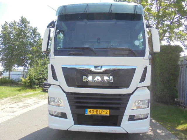MAN TGX 26.500 XXL NL TRUCK SMART TACHO 16X IN STOCK - Trekker: afbeelding 2 MAN TGX 26.500 XXL NL TRUCK SMART TACHO 16X IN STOCK - Trekker: afbeelding 2