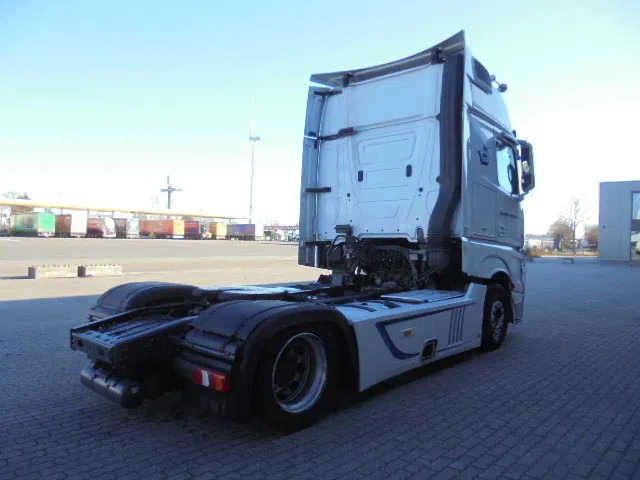 Mercedes-Benz Actros 1842 LS NL TRUCK - Trekker: afbeelding 4 Mercedes-Benz Actros 1842 LS NL TRUCK - Trekker: afbeelding 4