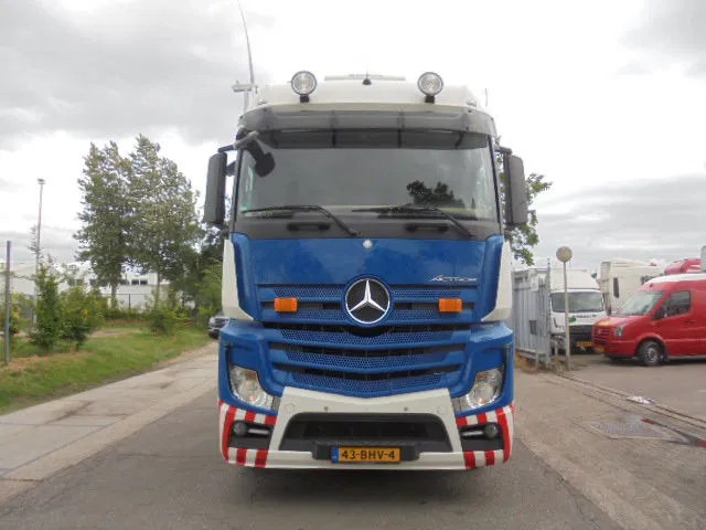 Mercedes-Benz Actros 4158 8X4 180 TON NL KENTEKEN - Trekker: afbeelding 2 Mercedes-Benz Actros 4158 8X4 180 TON NL KENTEKEN - Trekker: afbeelding 2