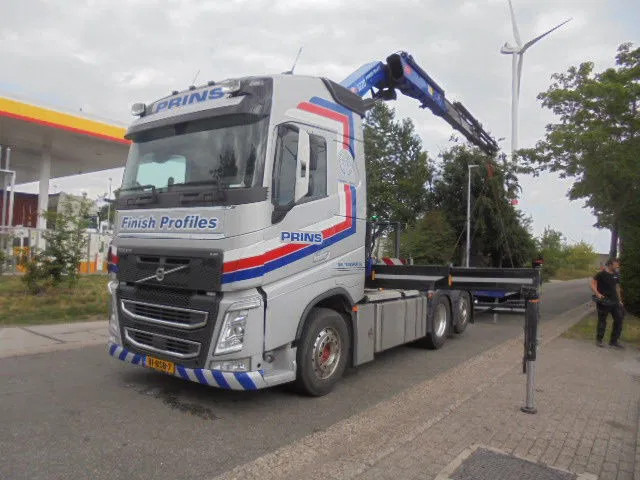 Volvo FH 420 6X2 NL TRUCK - Trekker: afbeelding 1 Volvo FH 420 6X2 NL TRUCK - Trekker: afbeelding 1