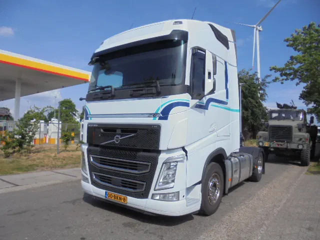 Volvo FH 420 NL TRUCK - Trekker: afbeelding 1 Volvo FH 420 NL TRUCK - Trekker: afbeelding 1