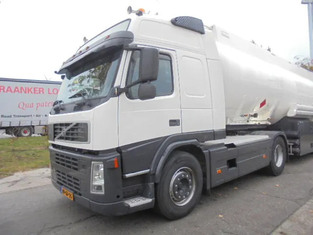 Volvo FM 400 GLOBETROTTER ADR NL TRUCK +TANK TRAILER - Trekker: afbeelding 1 Volvo FM 400 GLOBETROTTER ADR NL TRUCK +TANK TRAILER - Trekker: afbeelding 1