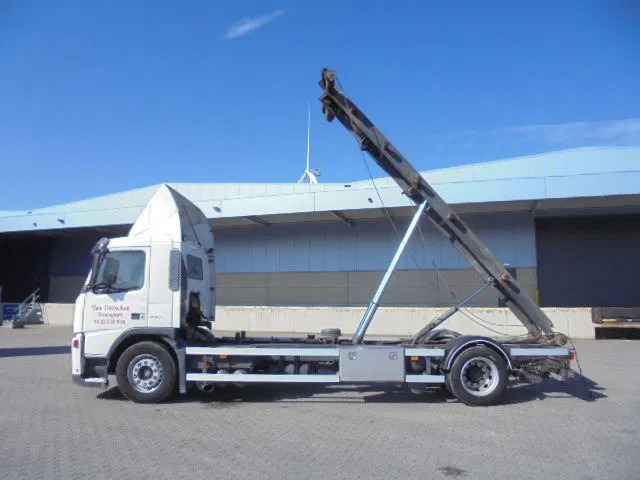 Volvo FM 260 MANUAL GEAR NL TRUCK - Kabelsysteem truck: afbeelding 5 Volvo FM 260 MANUAL GEAR NL TRUCK - Kabelsysteem truck: afbeelding 5