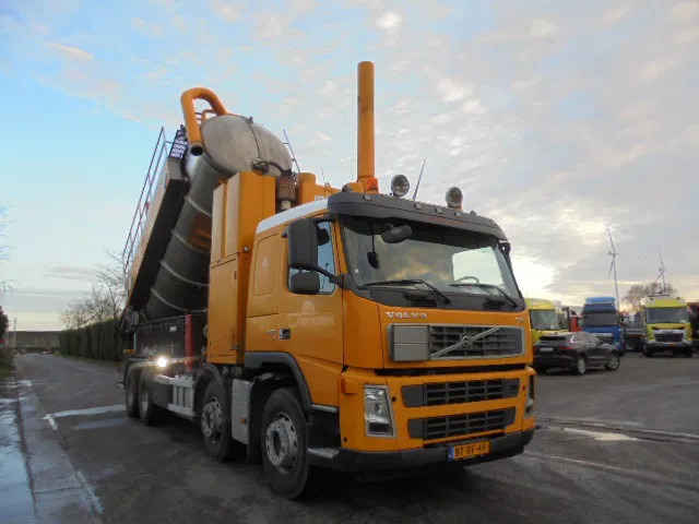 Volvo FM 400 8X4 BLADGEVEERD - Vacuümwagen: afbeelding 3 Volvo FM 400 8X4 BLADGEVEERD - Vacuümwagen: afbeelding 3