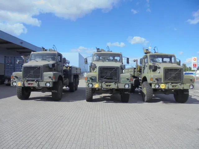Volvo N 10 6X6 L + FASSI 3X IN STOCK - Vrachtwagen met open laadbak, Kraanwagen: afbeelding 2 Volvo N 10 6X6 L + FASSI 3X IN STOCK - Vrachtwagen met open laadbak, Kraanwagen: afbeelding 2