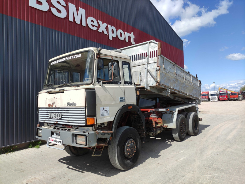 Kipper vrachtwagen Iveco Magirus 250-34 dump truck: afbeelding 9