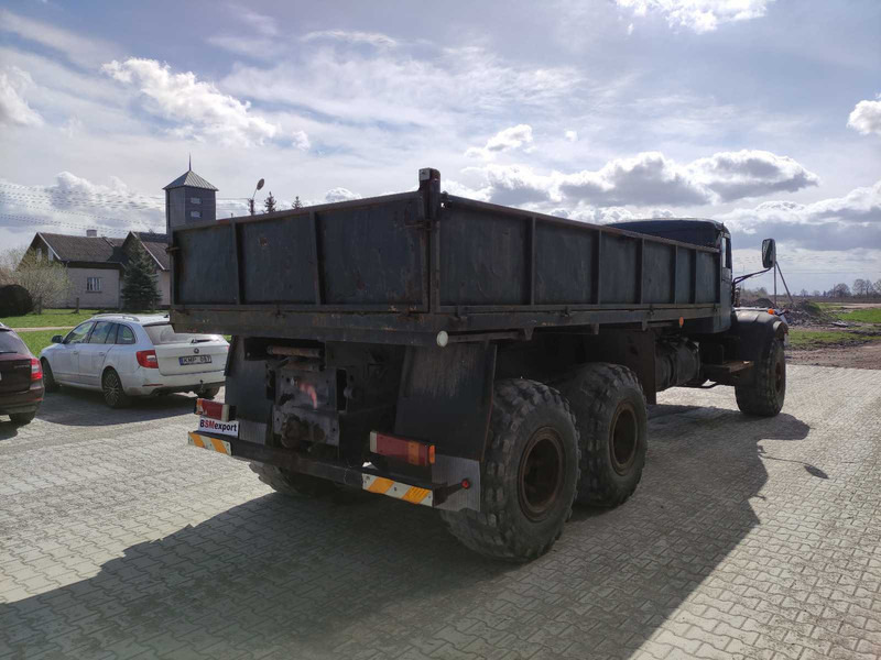 KRAZ 255 B 6x6 flatbed truck - Vrachtwagen met open laadbak: afbeelding 4 KRAZ 255 B 6x6 flatbed truck - Vrachtwagen met open laadbak: afbeelding 4