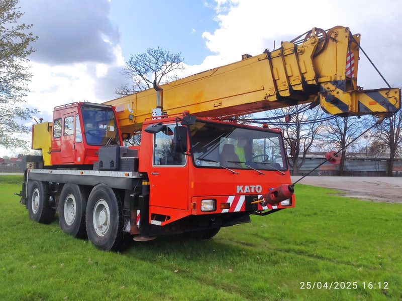 Kato KA400E - Mobiele kraan: afbeelding 2 Kato KA400E - Mobiele kraan: afbeelding 2