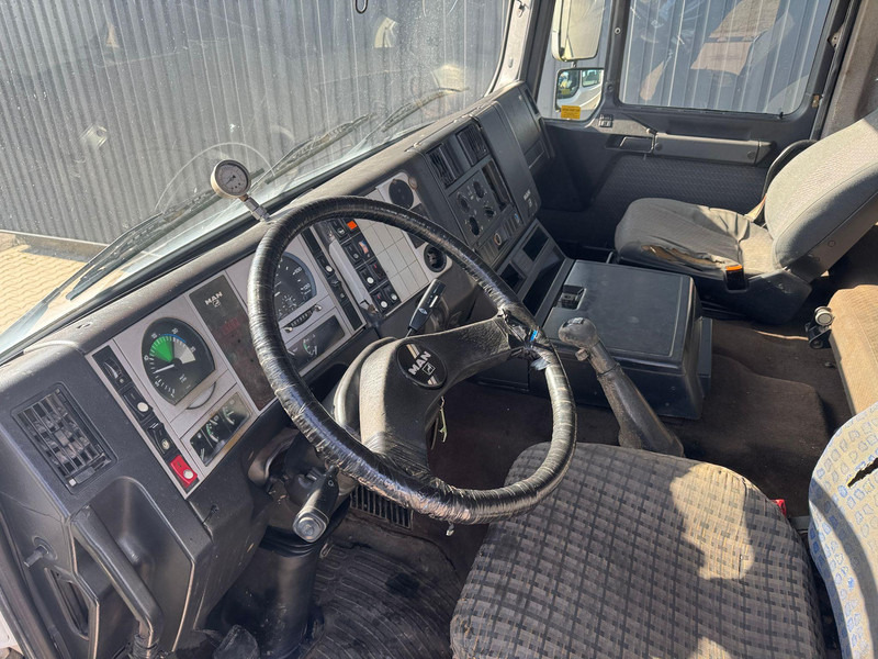 MAN 26.403 - Chassis vrachtwagen: afbeelding 5 MAN 26.403 - Chassis vrachtwagen: afbeelding 5
