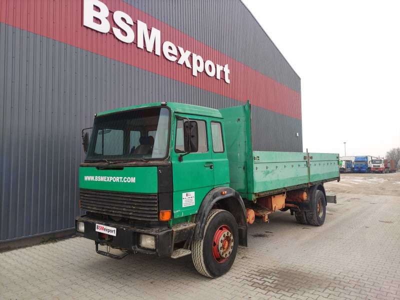 Magirus Deutz 256M19 flatbed truck - Vrachtwagen met open laadbak: afbeelding 1 Magirus Deutz 256M19 flatbed truck - Vrachtwagen met open laadbak: afbeelding 1