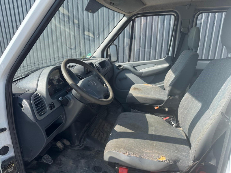 Mercedes-Benz Sprinter 311 - Schuifzeilen bestelwagen: afbeelding 5 Mercedes-Benz Sprinter 311 - Schuifzeilen bestelwagen: afbeelding 5