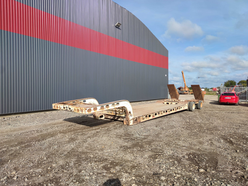 Murray 16 tyre heavy duty low loader - Dieplader oplegger: afbeelding 1 Murray 16 tyre heavy duty low loader - Dieplader oplegger: afbeelding 1