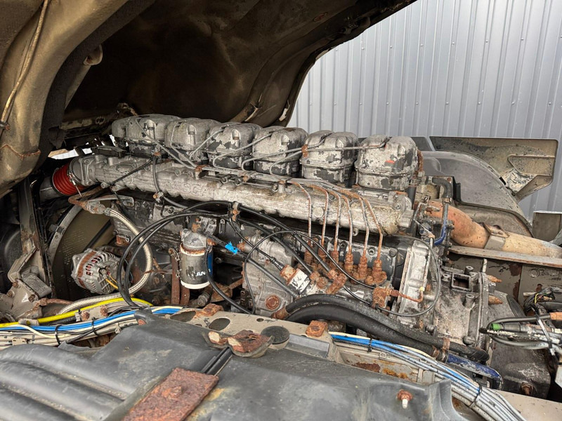 Tankwagen voor het vervoer van brandstoffen Scania P 124.360: afbeelding 20