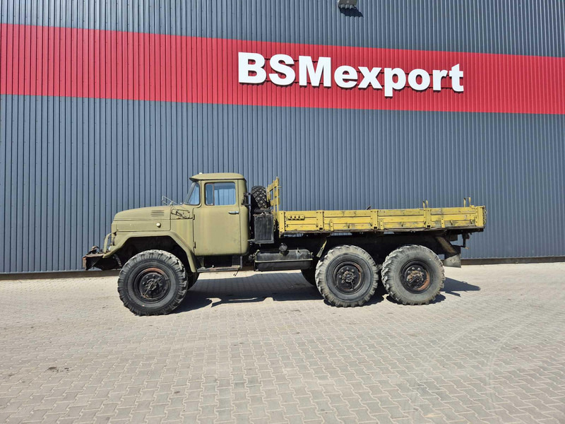 ZIL 131 ex reserve truck - Vrachtwagen met open laadbak: afbeelding 2 ZIL 131 ex reserve truck - Vrachtwagen met open laadbak: afbeelding 2