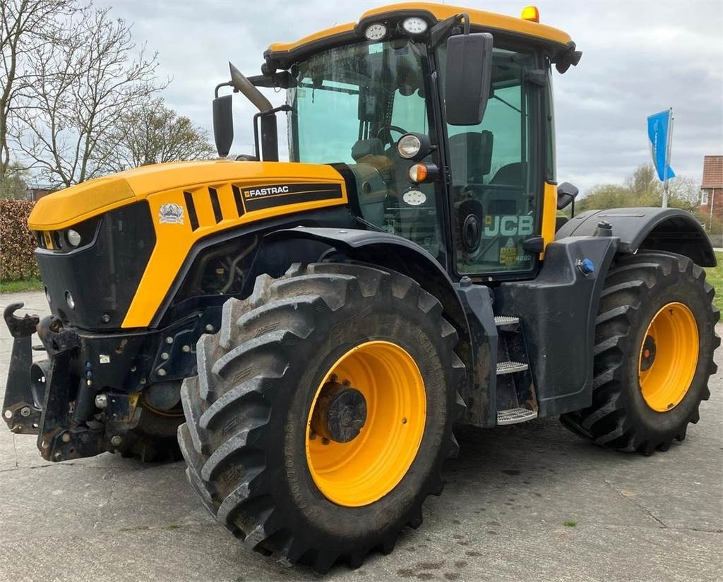 JCB 4220 Fastrac - Tractor: afbeelding 2 JCB 4220 Fastrac - Tractor: afbeelding 2