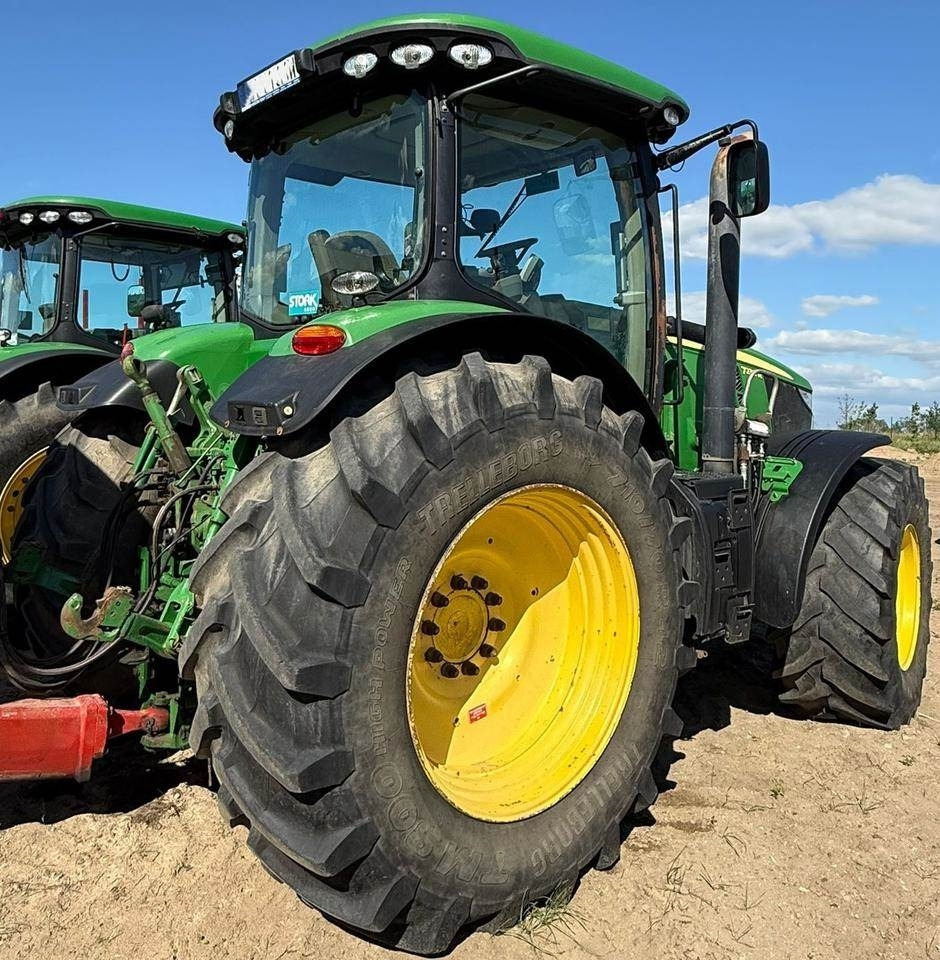 John Deere 7230R - Tractor: afbeelding 3 John Deere 7230R - Tractor: afbeelding 3
