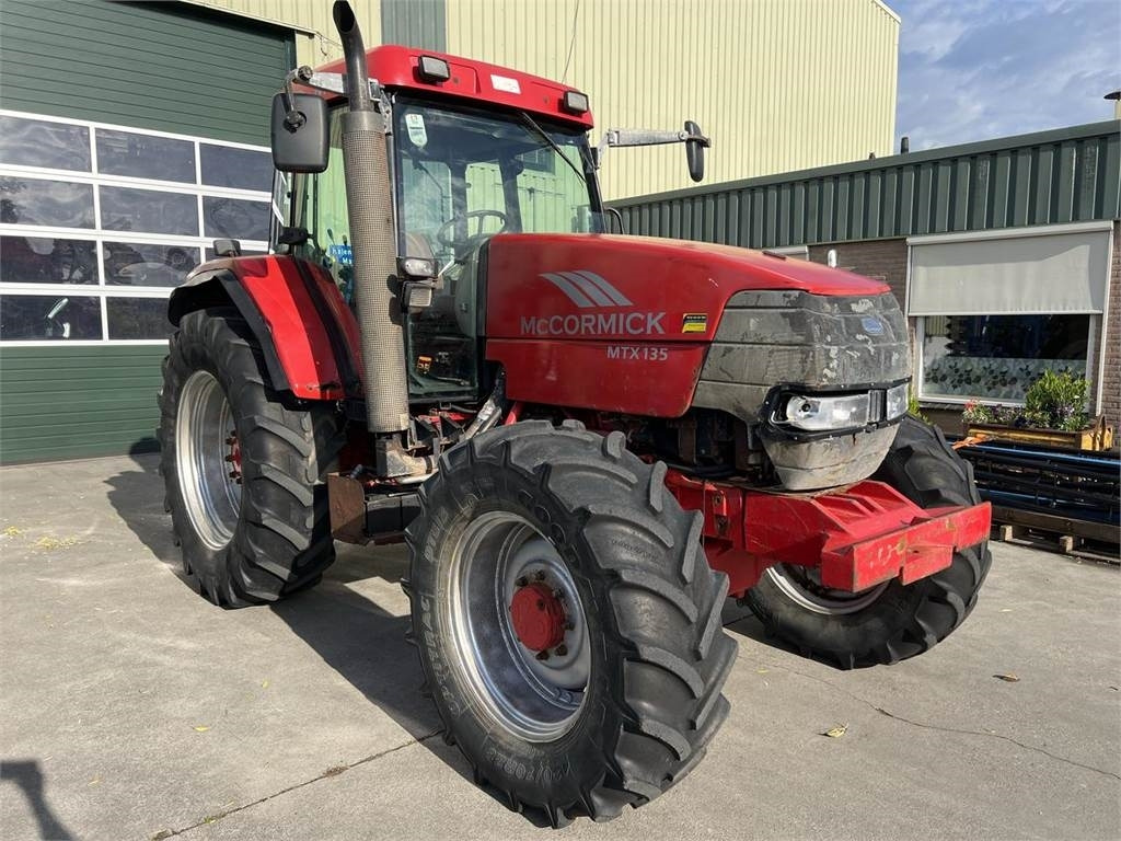 McCormick MTX135 - Tractor: afbeelding 2 McCormick MTX135 - Tractor: afbeelding 2