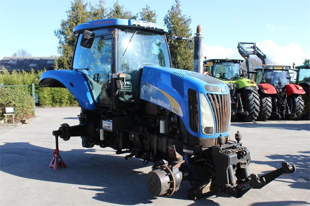 New Holland T8020 - Tractor: afbeelding 2 New Holland T8020 - Tractor: afbeelding 2