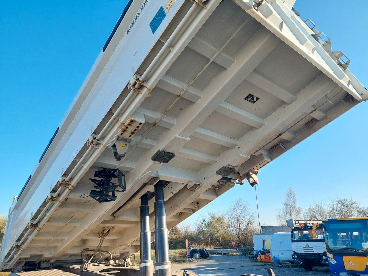 Kipper vrachtwagen Iveco AD340X480 X-Way Bordmatic Meiller 8x4: afbeelding 6 Kipper vrachtwagen Iveco AD340X480 X-Way Bordmatic Meiller 8x4: afbeelding 6