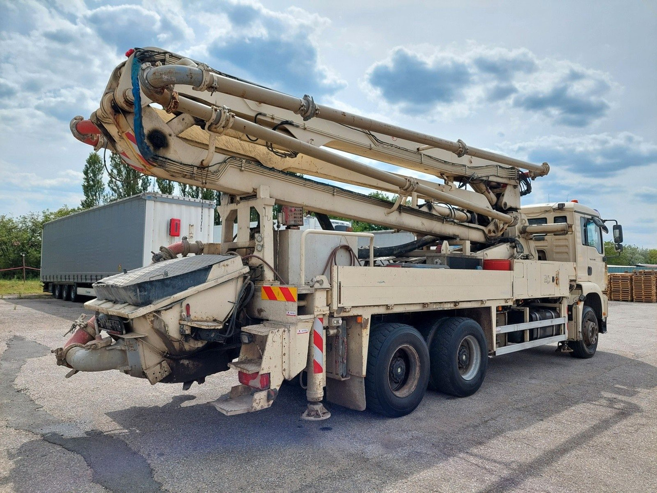 MAN TGA 33.400 6x4 BB JMBH 33 - Betonpomp: afbeelding 4 MAN TGA 33.400 6x4 BB JMBH 33 - Betonpomp: afbeelding 4