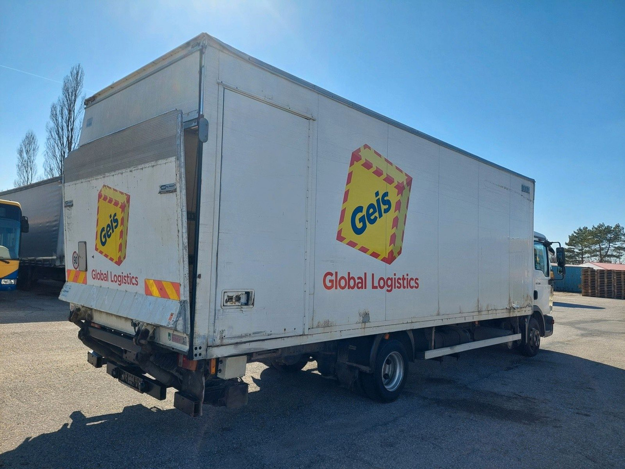 MAN TGL 7.180 4X2 BL - Bestelwagen gesloten laadbak: afbeelding 4 MAN TGL 7.180 4X2 BL - Bestelwagen gesloten laadbak: afbeelding 4
