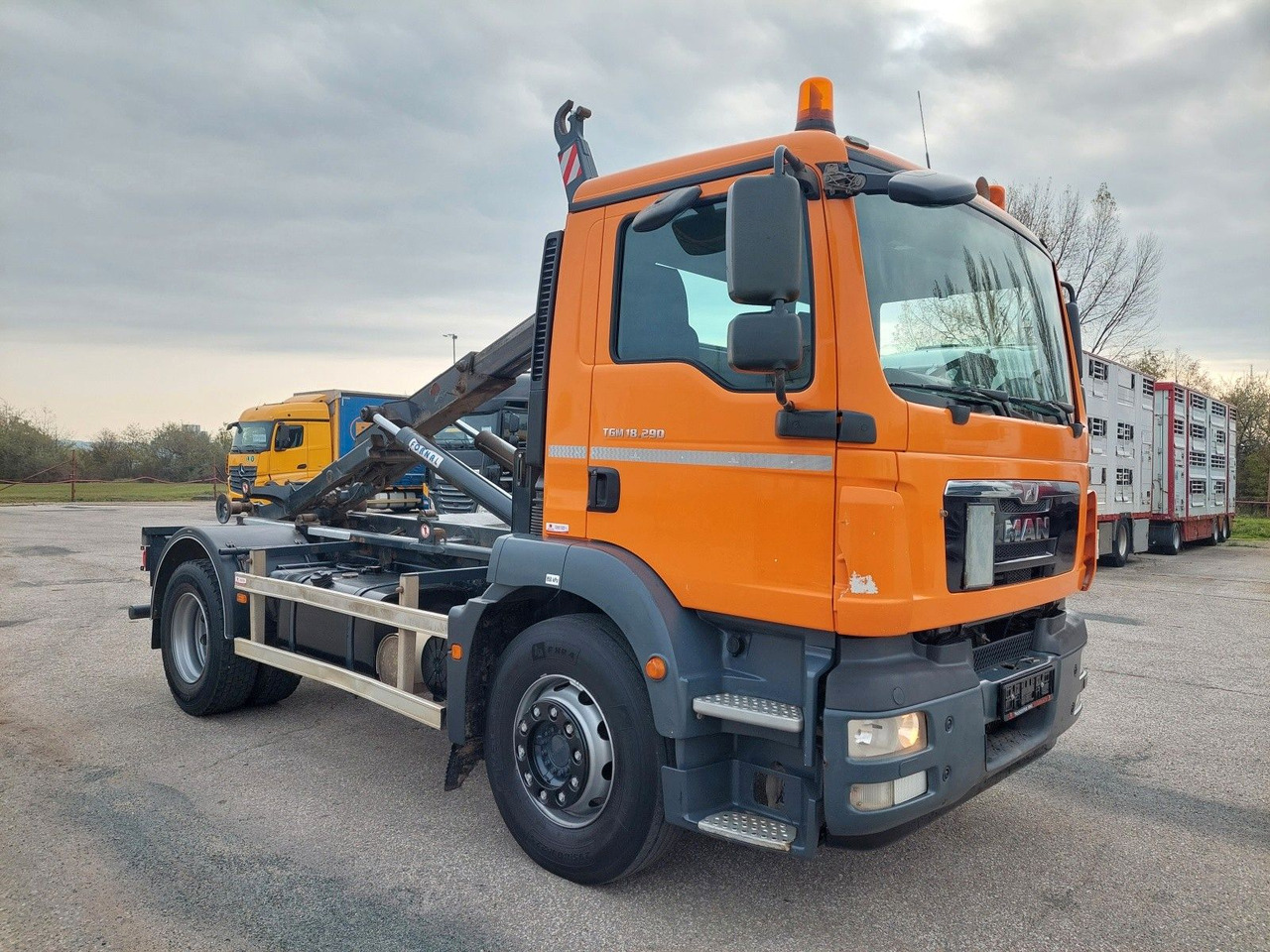 MAN TGM 18.290 4X2 BB - Haakarmsysteem vrachtwagen: afbeelding 2 MAN TGM 18.290 4X2 BB - Haakarmsysteem vrachtwagen: afbeelding 2