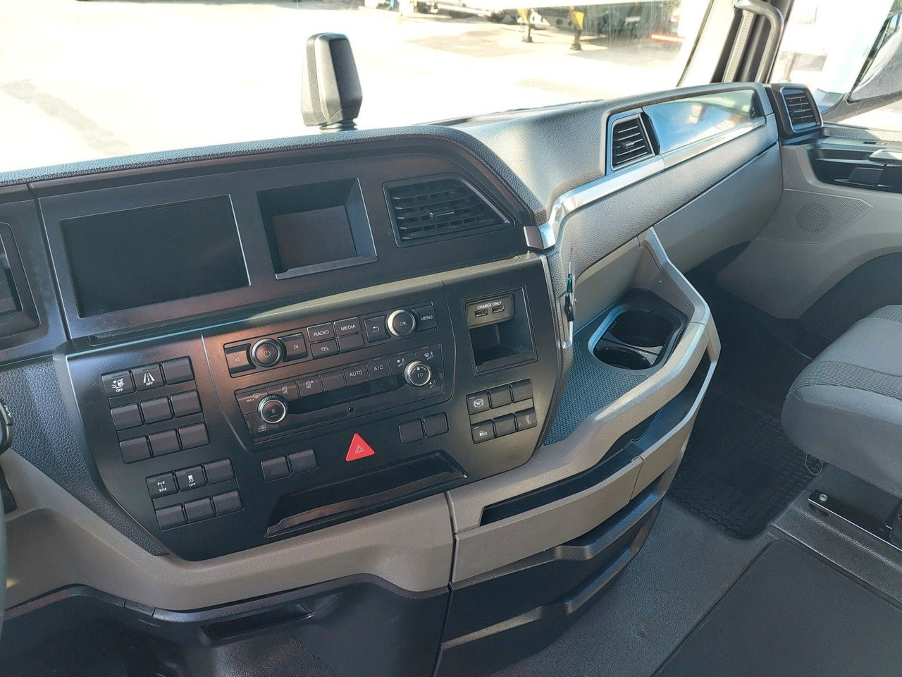 Leasing  MAN TGX 18.470 LL + Gniotpol G-4080 120 m3 Durchbar MAN TGX 18.470 LL + Gniotpol G-4080 120 m3 Durchbar: afbeelding 25