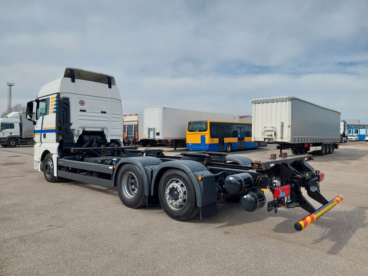 MAN TGX 26.460 LL 6x2/2 - Containertransporter/ Wissellaadbak vrachtwagen: afbeelding 3 MAN TGX 26.460 LL 6x2/2 - Containertransporter/ Wissellaadbak vrachtwagen: afbeelding 3